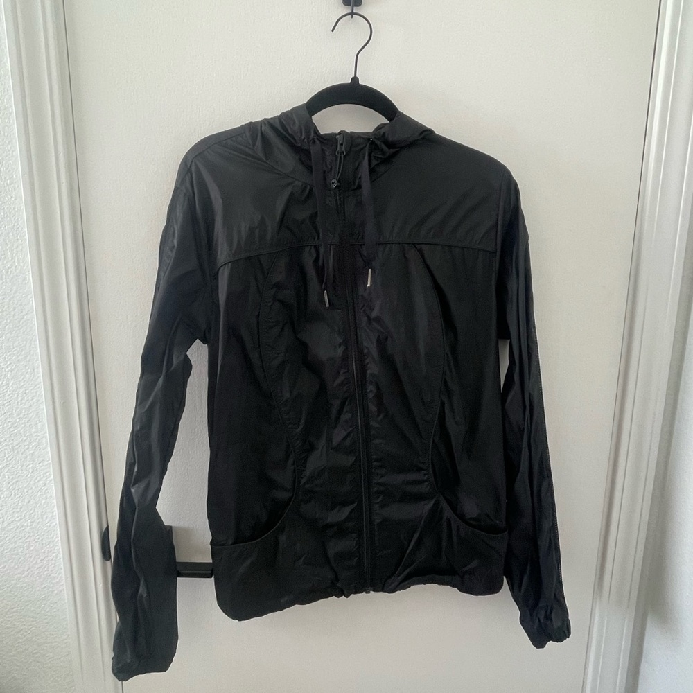 LULULEMON WINDBREAKER JACKET SZ 8 BLACK